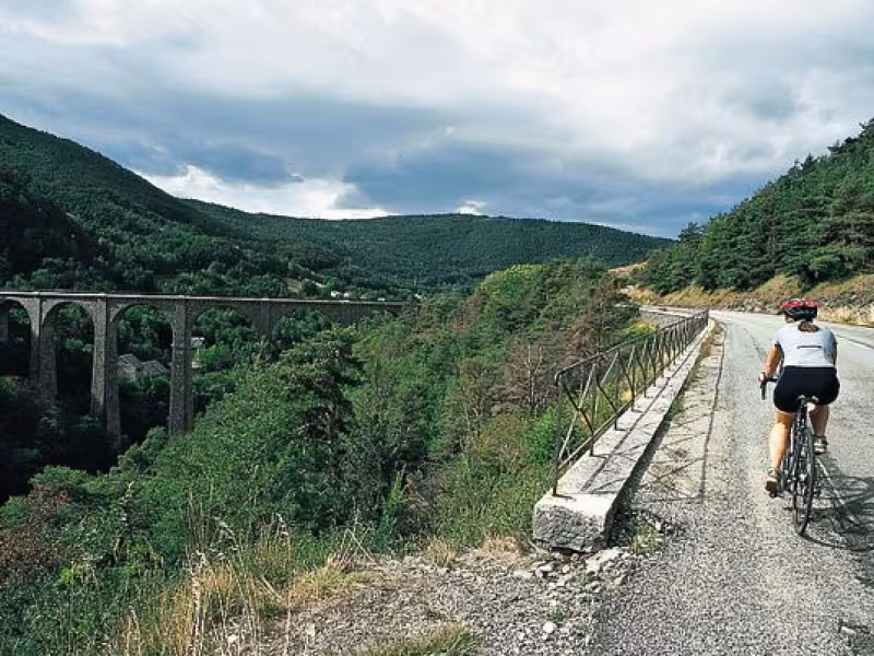 Le pont en direction de la Mure
