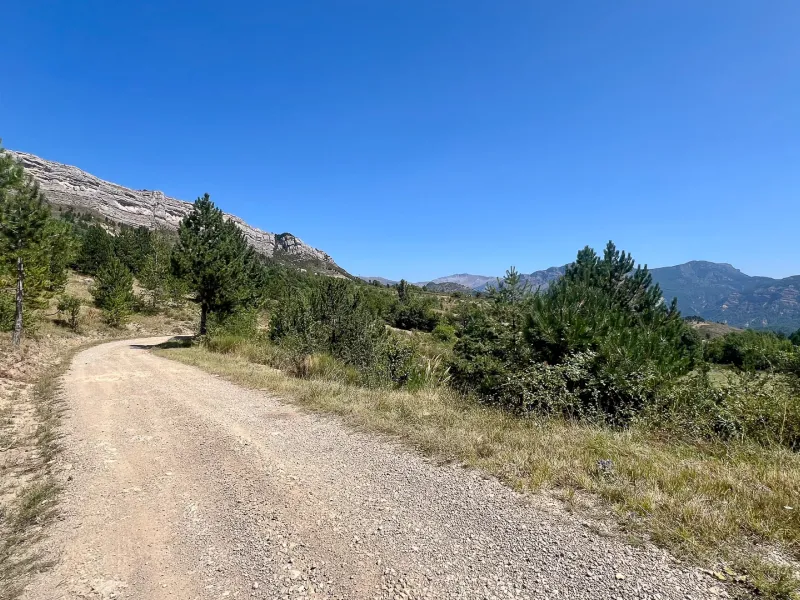 Arrampicata su ghiaia nel massiccio di Monges, tra Sisteron e Digne-les-Bains