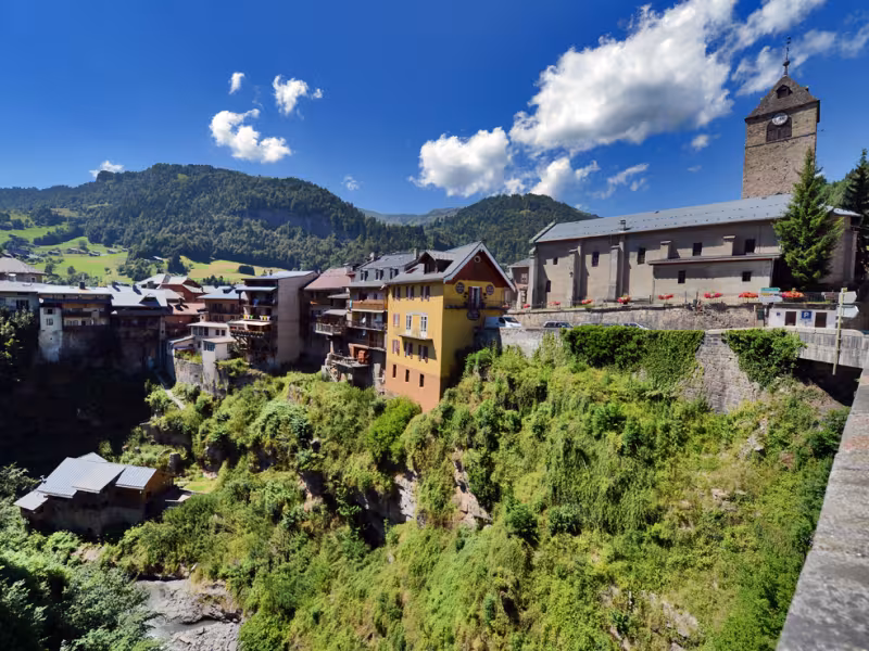 Flumet nel cuore della Val d_Arly