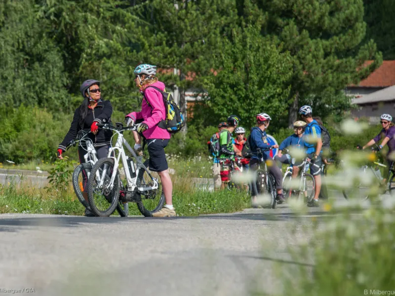Gruppo di ciclisti sulle P'tites Routes du Soleil