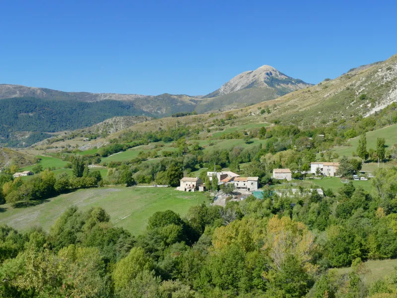 Frazione del comune di Tartonne ai piedi dello Cheval Blanc