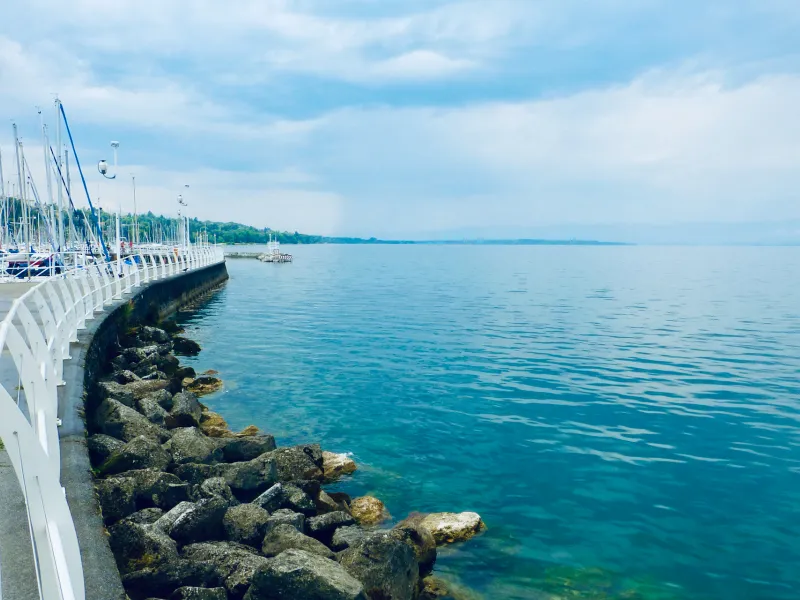 Pontile di Thonon-les-Bains sul lago di Ginevra