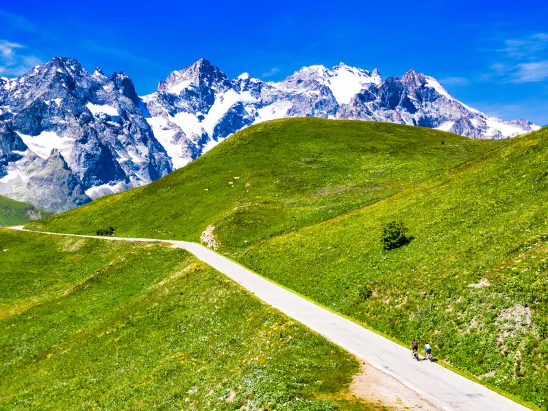 Ghiacciai e cime del massiccio degli Ecrins dal versante sud del Galibier