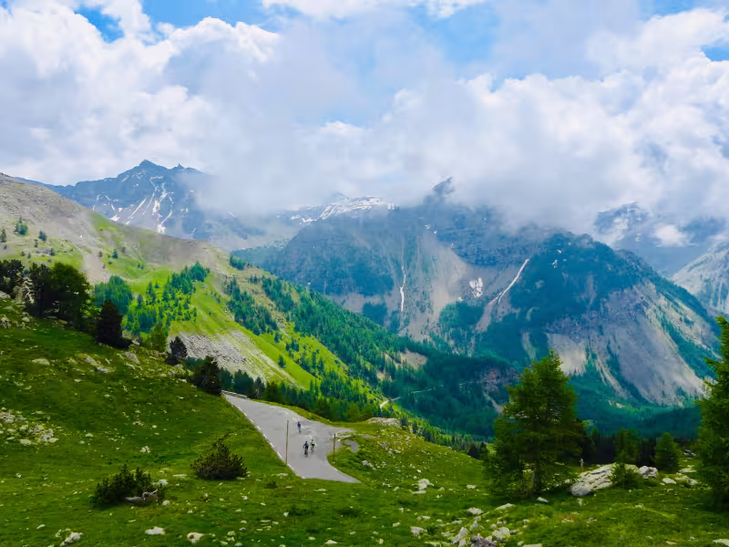La Val d'Entrants sul versante meridionale del Col de la Cayolle