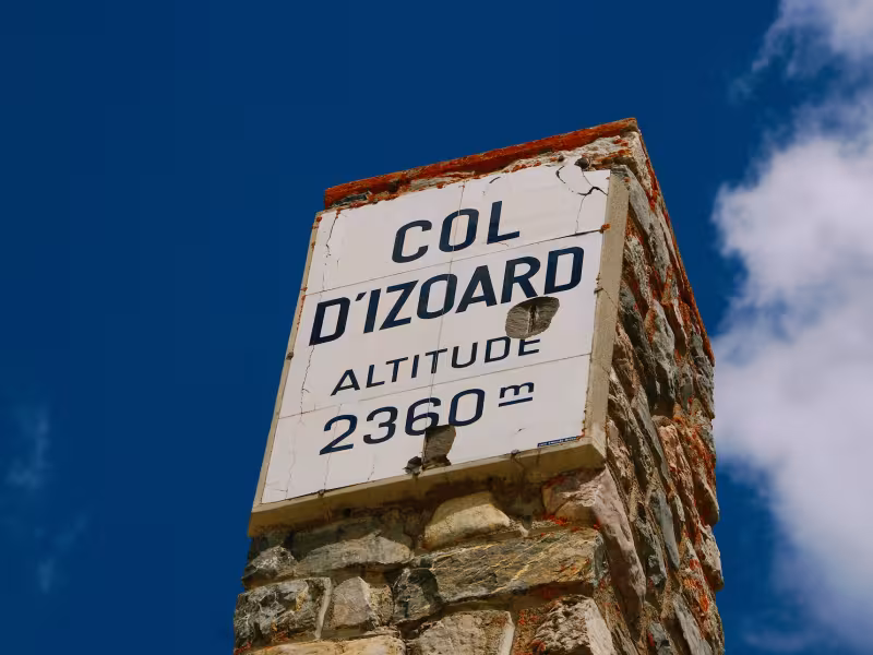Monumento in cima al Col d'Izoard