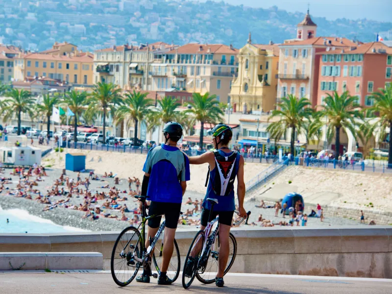 Nizza, le sue spiagge, la sua Promenade des Anglais, la fine del viaggio