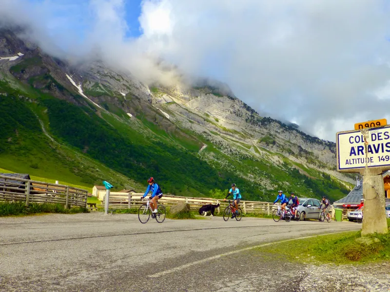 Attraversamento del passo degli Aravis