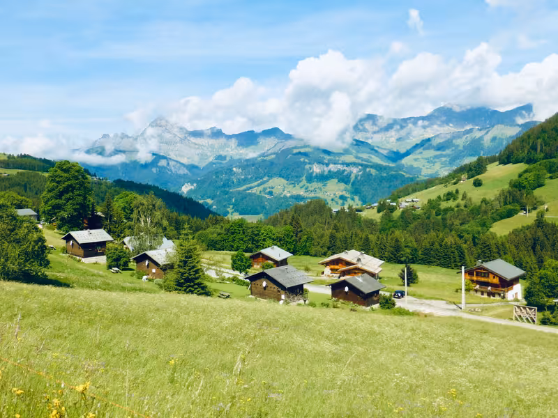 Verso il Col des Saisies dalla Val d'Arly