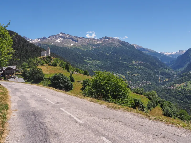 Borgo sulle pendici settentrionali della valle della Tarentaise