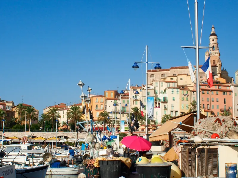 Il porto di Mentone