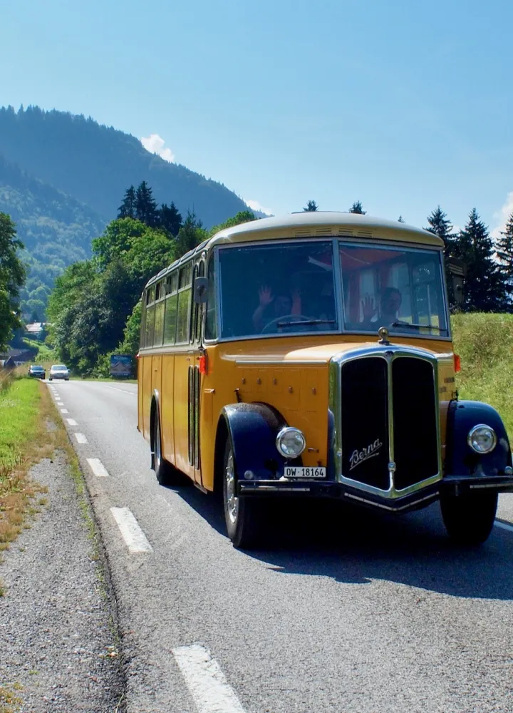 Vecchio autobus sulla RGA