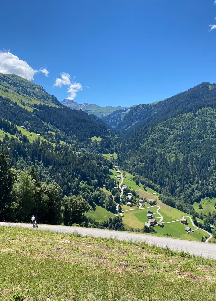 Areches e la valle verso Saint Guerin