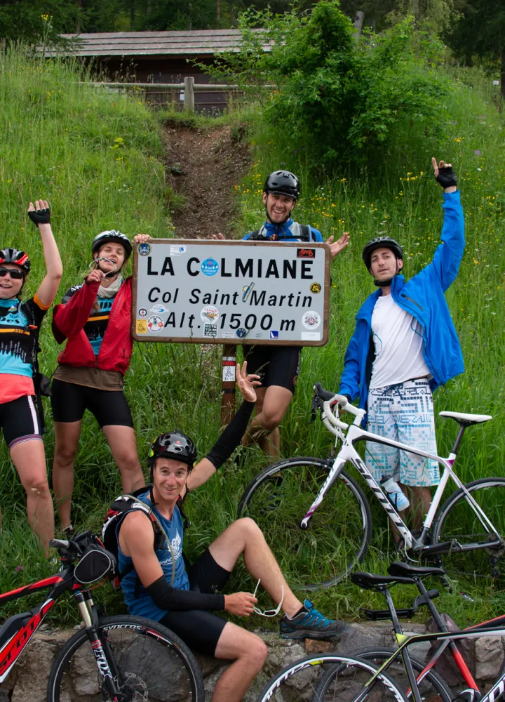 Festeggiamenti sul passo del Col Saint-Martin