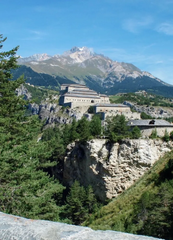 Il Forte Marie-Christine è uno dei 5 forti della barriera dell'Esseillon.