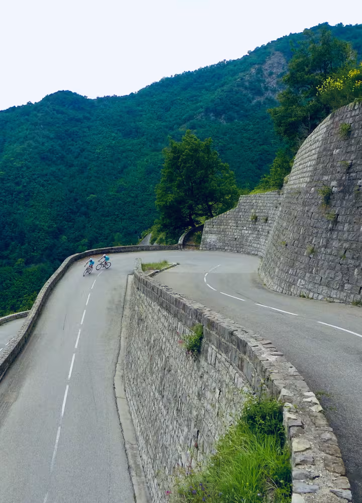 Pizzi sul versante sud del Col de Turini presso Moulinet