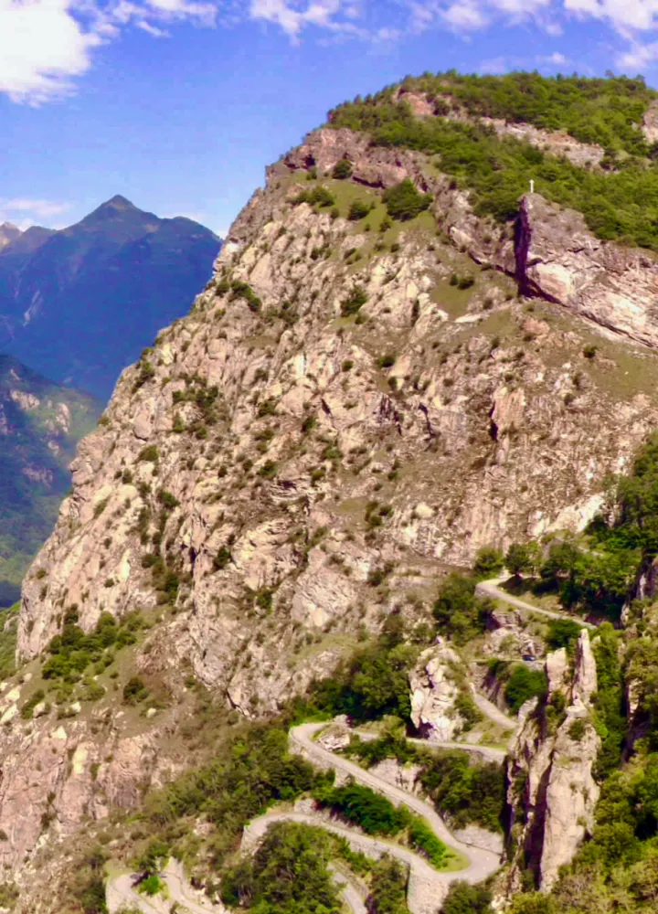 I tornanti di Montvernier nella discesa dal Col de Chaussy