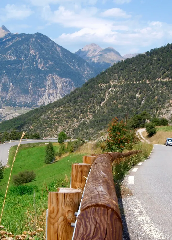 Le prime rampe sul Col de Vars