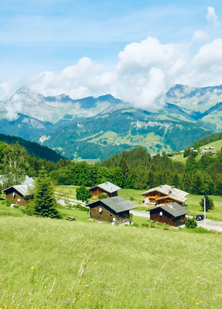 Verso il Col des Saisies dalla Val d'Arly