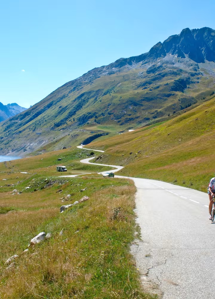 Sulla strada che porta alle pendici meridionali del colle della Croix de Fer