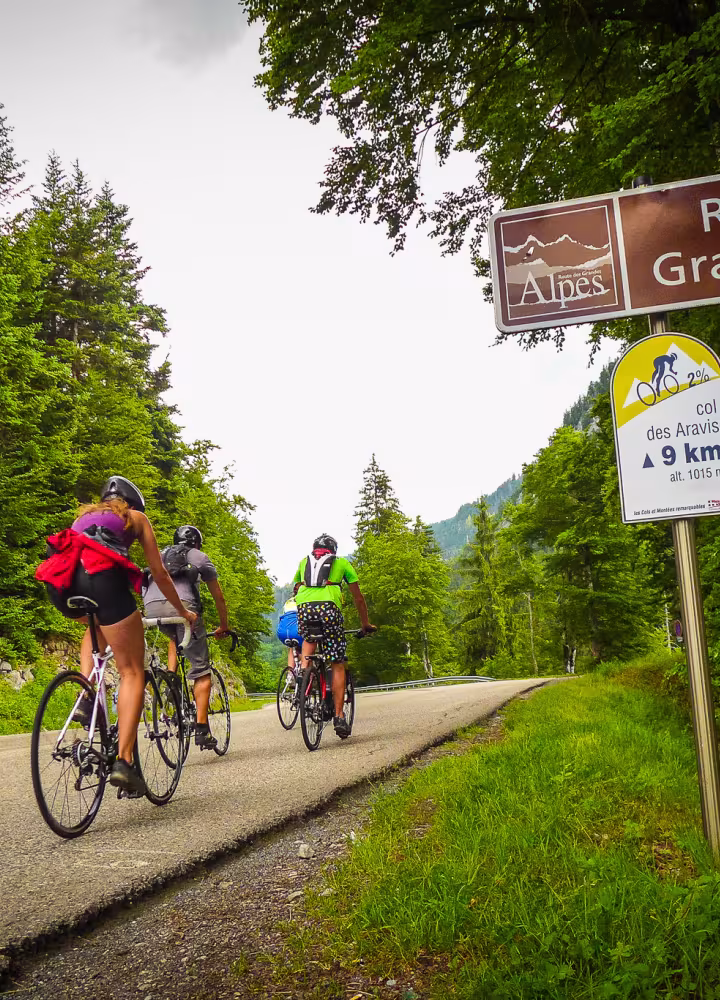 Cartello sulla Route des Grandes Alpes