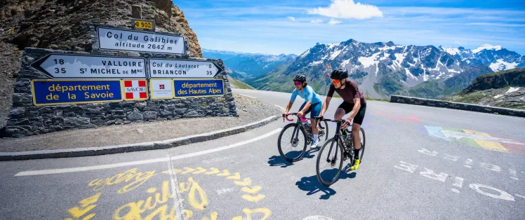 Arrivo in vetta al Col du Galibier, il graal dei ciclisti