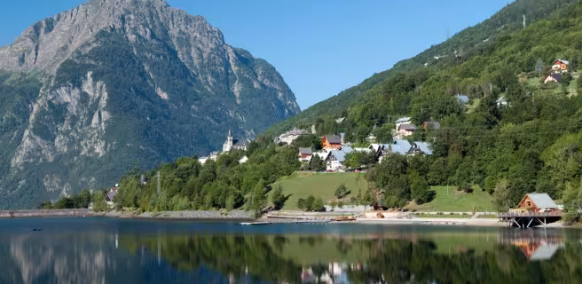 Plaine de l'Oisans et lac du Verney