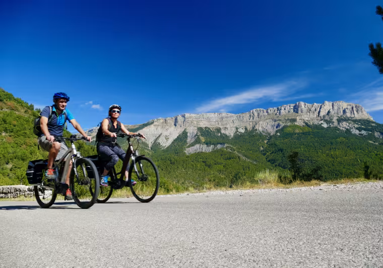 Ripide falesie nelle Prealpi di Digne