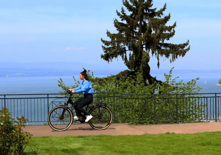 In bicicletta lungo il lago di Ginevra