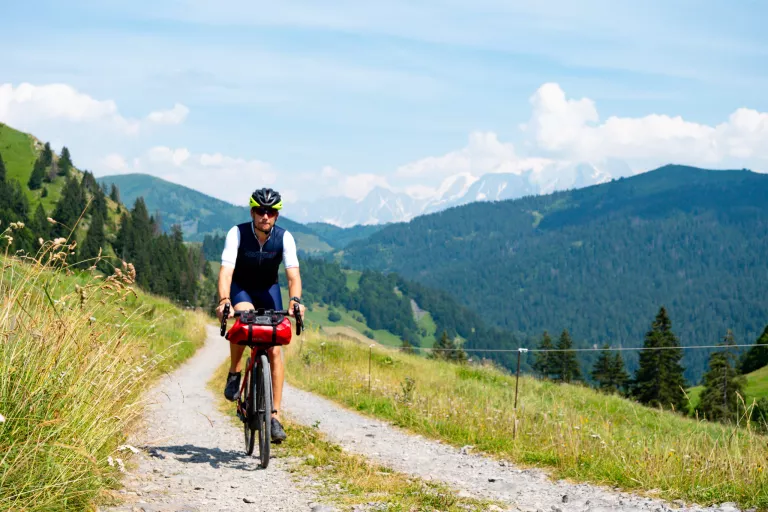 Noleggio Ebike Bici Elettrica In Bici Nelle Langhe Dolomites GPS