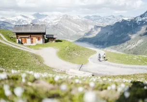 in bicicletta al col du pré