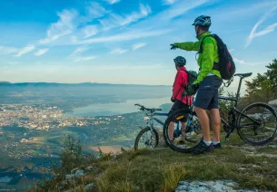 I Chemins du Soleil, in mountain bike o in ATV