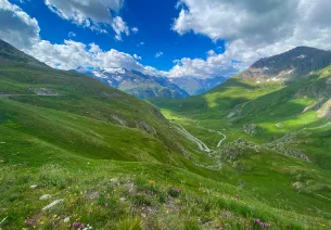 Il Pont Saint-Charles ai piedi dei primi tornanti del Col de l'Iseran