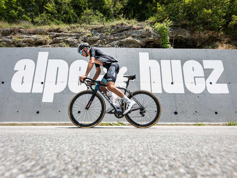 In bicicletta sull'Alpe d'Huez