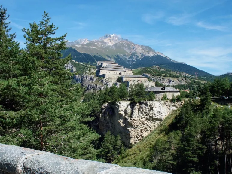Il Forte Marie-Christine è uno dei 5 forti della barriera dell'Esseillon.